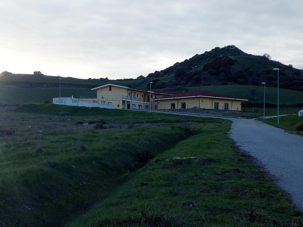 Hotel Bena E Traes Laerru Εξωτερικό φωτογραφία