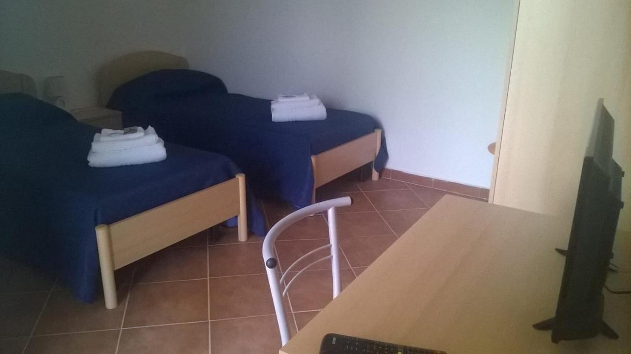 Hotel Bena E Traes Laerru Εξωτερικό φωτογραφία