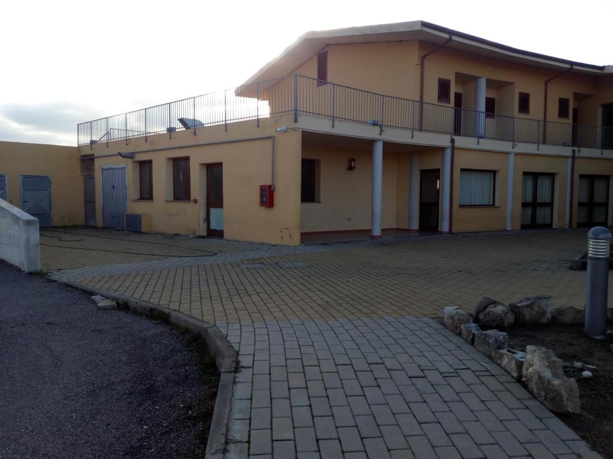 Hotel Bena E Traes Laerru Εξωτερικό φωτογραφία