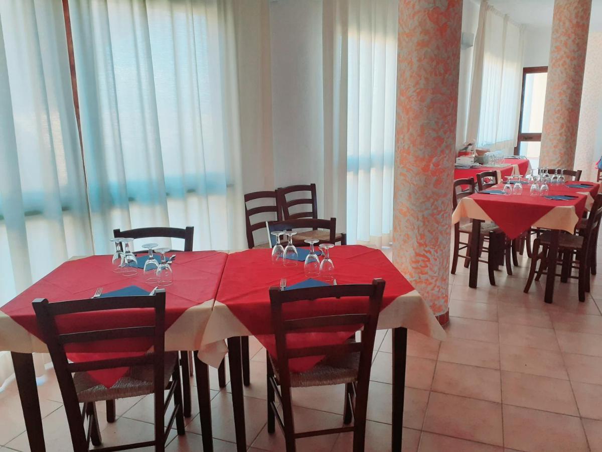 Hotel Bena E Traes Laerru Εξωτερικό φωτογραφία